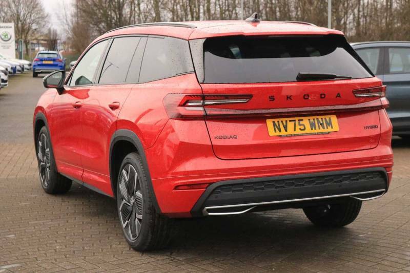Skoda Kodiaq 1.5 Tsi E-tec Sportline Dsg 7 Seat - 2026 Red #3