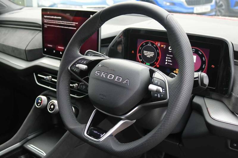 Skoda Kodiaq 1.5 Tsi E-tec Sportline Dsg 7 Seat - 2026 Red #6