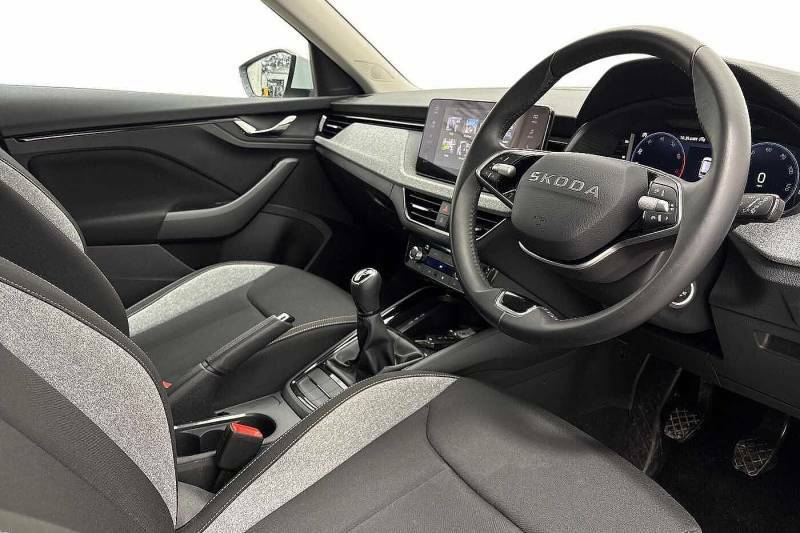 Skoda Kamiq 1.0 Tsi 95 Se Edition - 2025 25 GF25YWR White #6