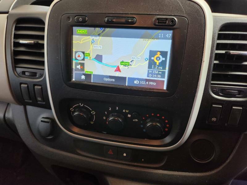 Renault Trafic Sl29 Energy Dci 120 Business Van - 2015 15 White #3