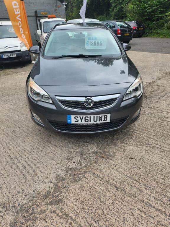Vauxhall Astra 1.4I 16V Exclusiv - 2011 61 Grey