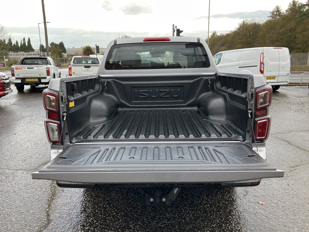 Isuzu D-Max 1.9 V-cross Double Cab 4X4 AO74ERU Silver #6