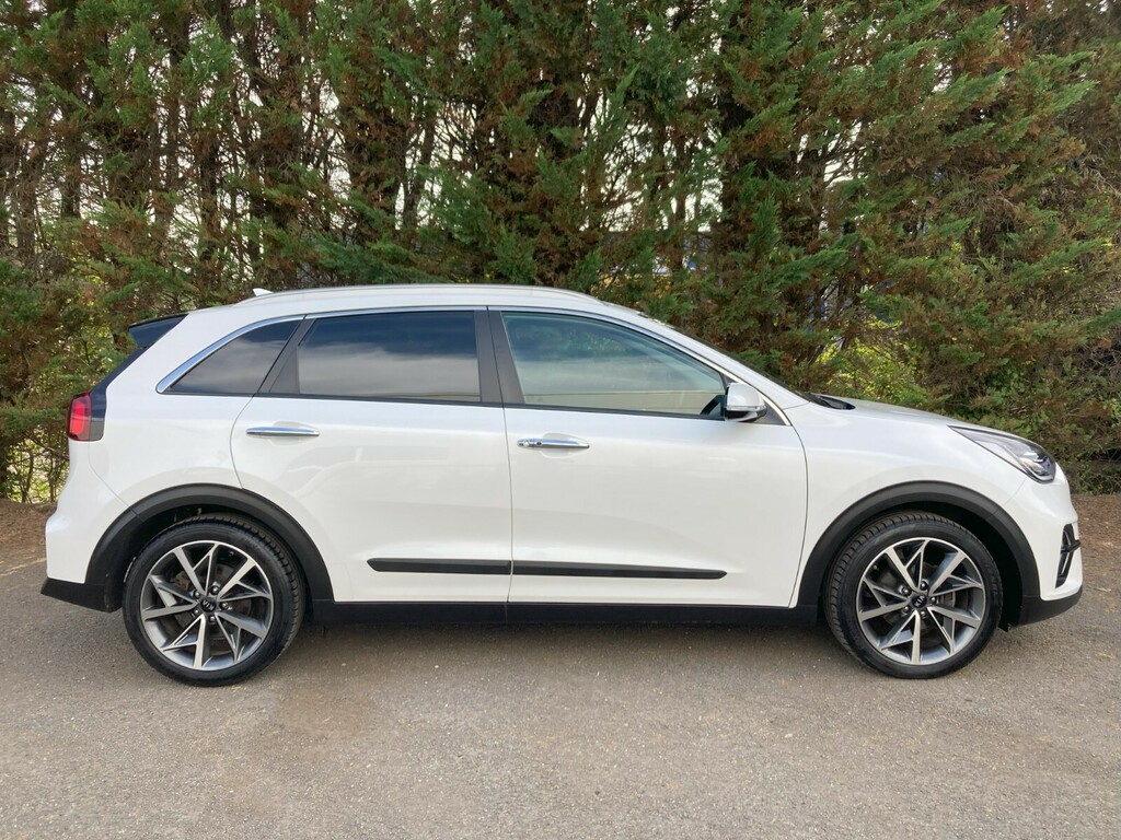 Kia Niro 1.6 Gdi Hybrid 4 Dct Estate AV21FUH White #3