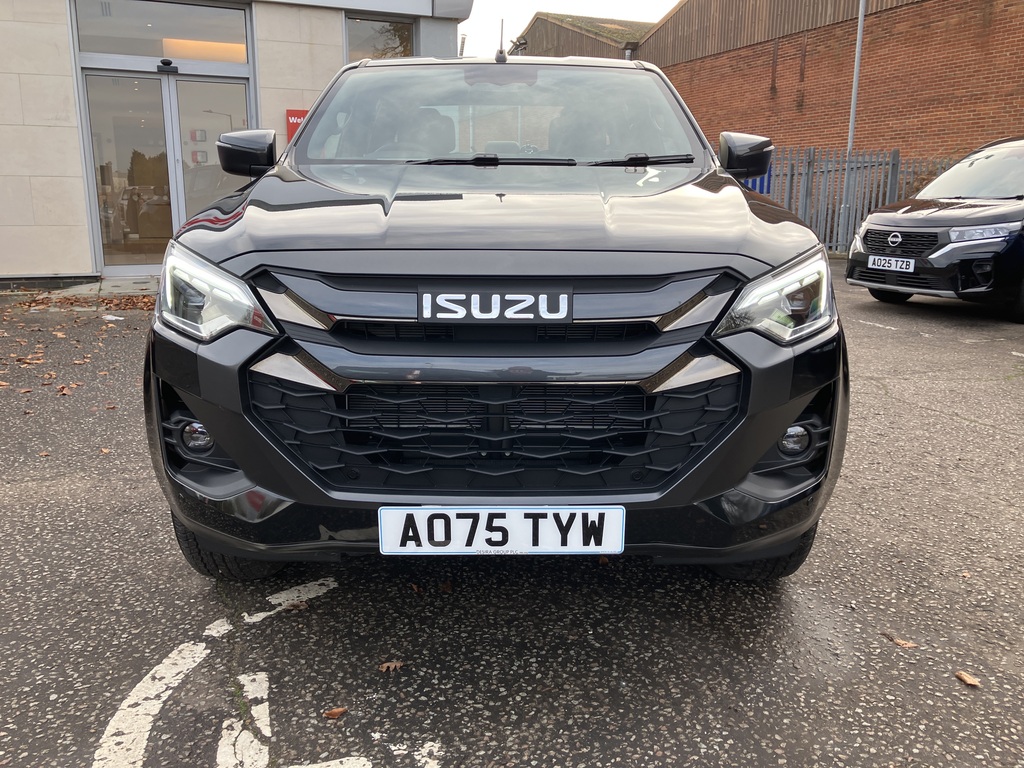 Isuzu D-Max 1.9 V-cross Double Cab 4X4 AO75TYW Black #3