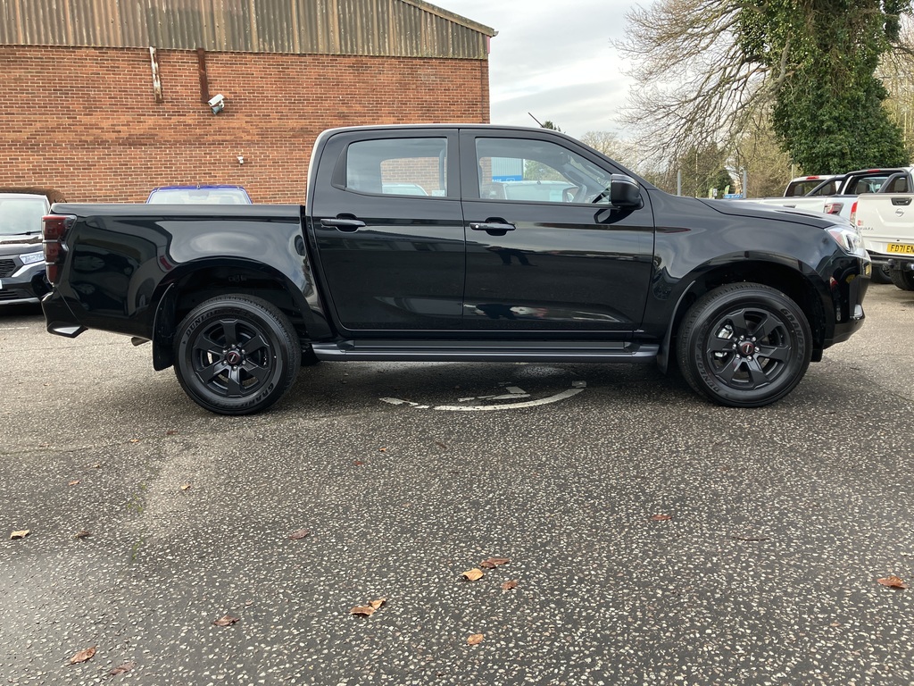Isuzu D-Max 1.9 V-cross Double Cab 4X4 AO75TYW Black #2