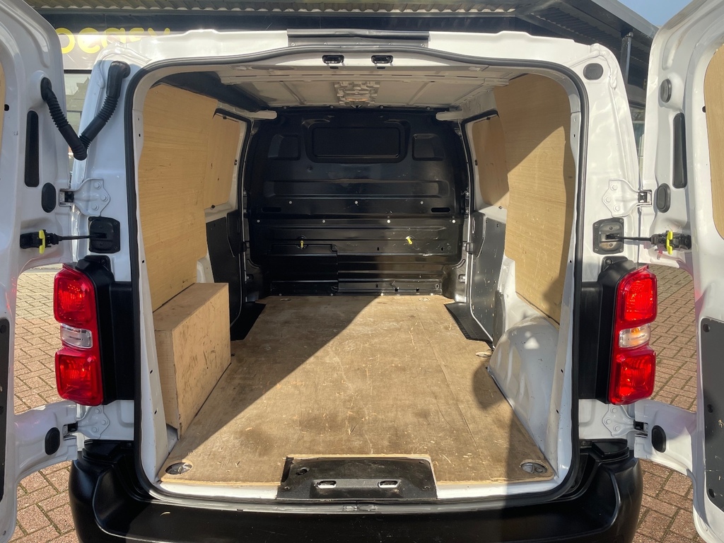 Vauxhall Vivaro 2700 1.5D 120Ps Prime H1 Van MT23OYH White #6