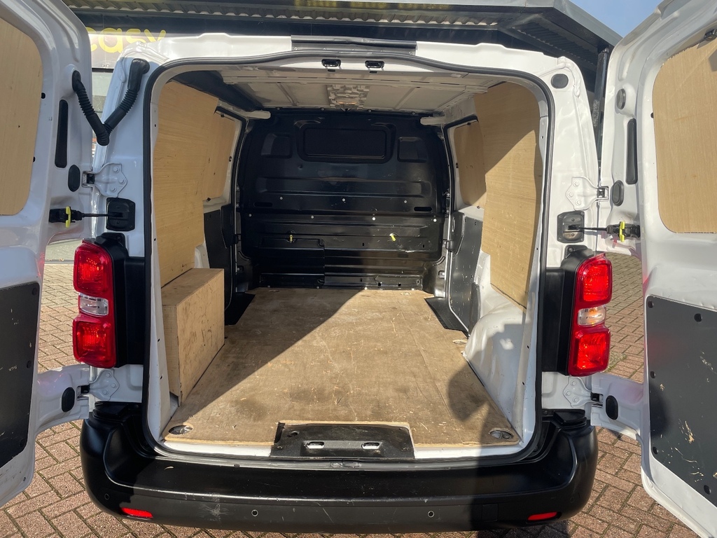 Vauxhall Vivaro 2700 1.5D 120Ps Prime H1 Van MT23OYH White #5