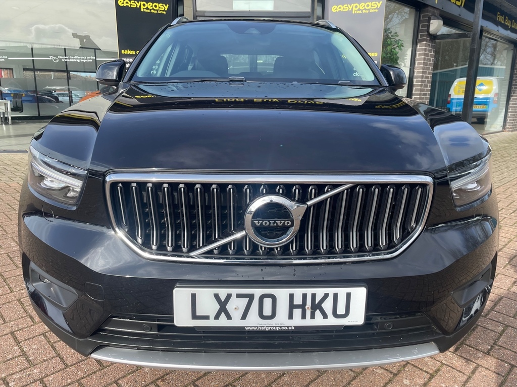 Volvo XC40 2.0 B4p Inscription Pro Estate LX70HKU Black #2