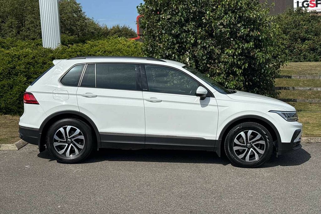 Volkswagen Tiguan 1.5 Tsi 150 Active YY22SKK White #4