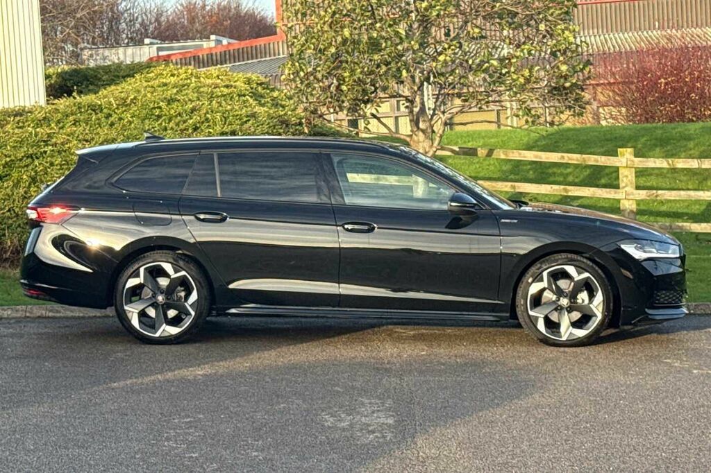 Skoda Superb 2.0 Tdi Sportline Dsg Ex Demo Black #4