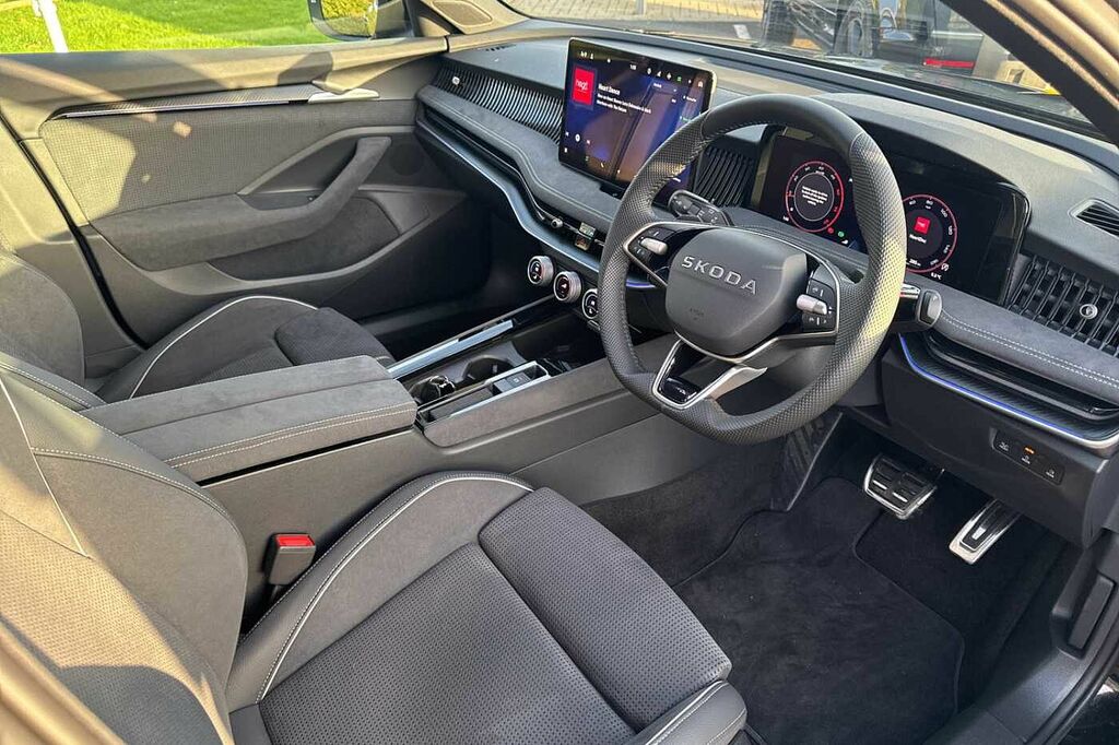 Skoda Superb 2.0 Tdi Sportline Dsg Ex Demo Black #6