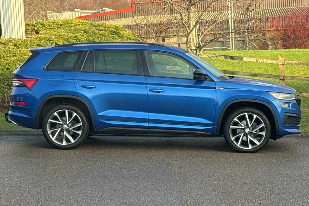 Skoda Kodiaq 1.5 Tsi Sport Line Dsg 7 Seat PN22VHZ Blue #4
