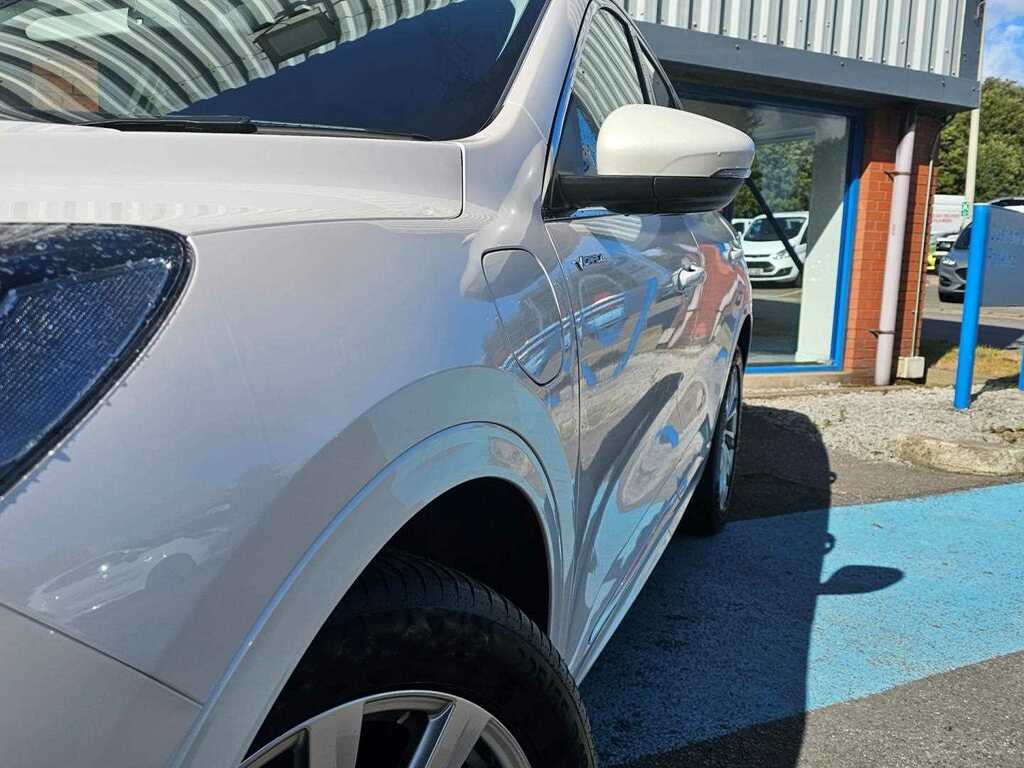 Ford Kuga Vignale CN23SGO White #3