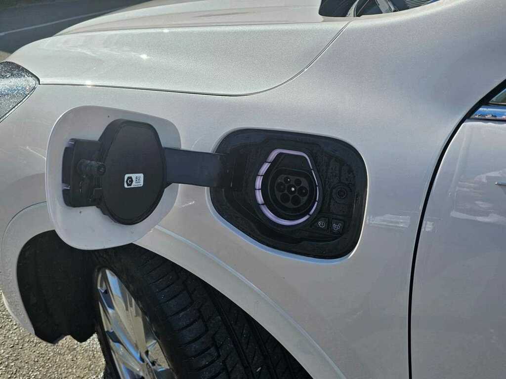 Ford Kuga Vignale CN23SGO White #5