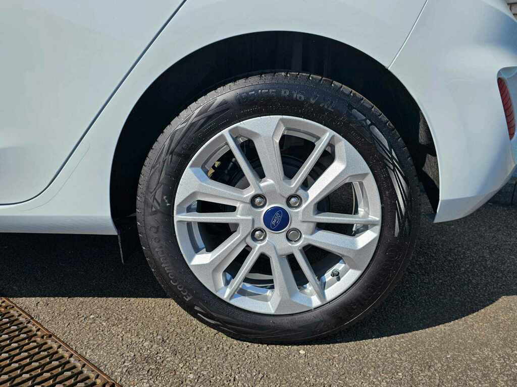 Ford Fiesta Titanium CN23RUO White #3