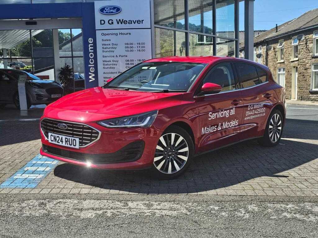 Ford Focus Titanium X Red