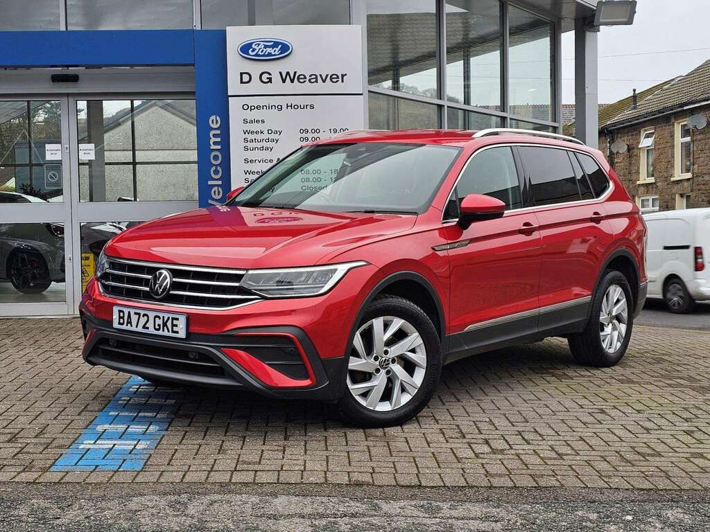 Volkswagen Tiguan Allspace Allspace Life Tsi Red