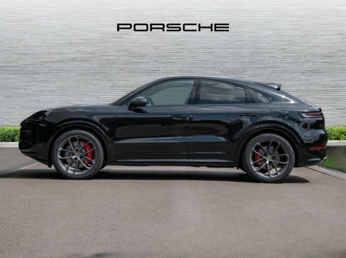 Porsche Cayenne V8 S Tiptronics Euro 6 VO25HMK Black #2