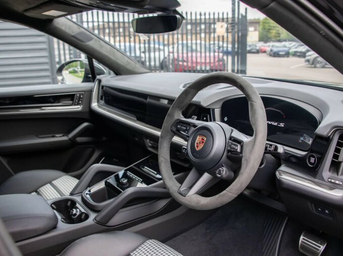 Porsche Cayenne V8 S Tiptronics Euro 6 VO25HMK Black #4