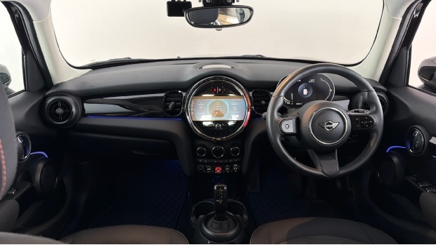 Mini Hatch Cooper Classic Steptronic Euro 6 SH73FBZ Black #4