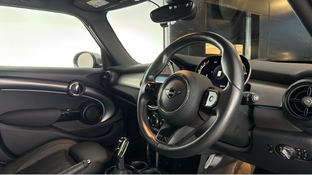 Mini Hatch Cooper Exclusive Steptronic Euro 6 WR73VRF Black #6