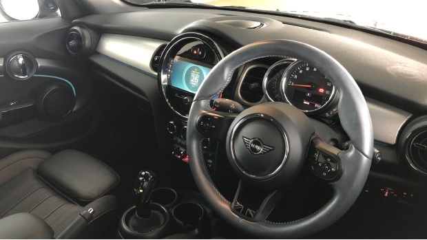 Mini Hatch Cooper Exclusive Steptronic Euro 6 LL72YFX Black #6
