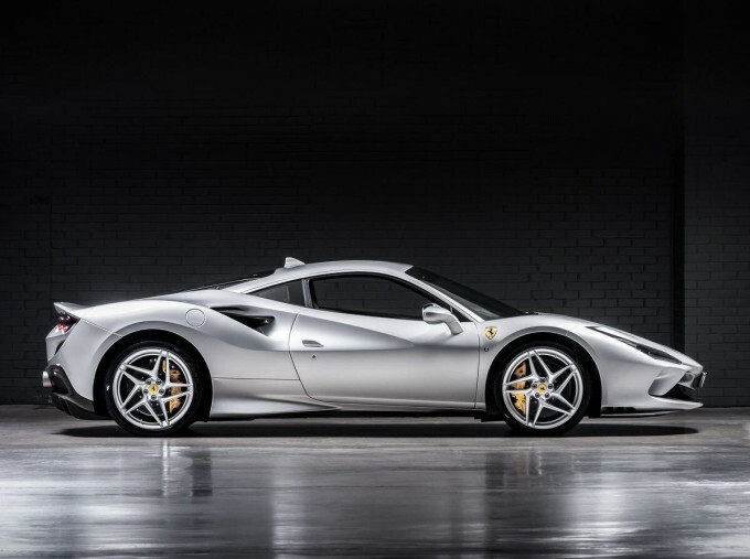 Ferrari F8 Tributo V8 Tributo Silver #1