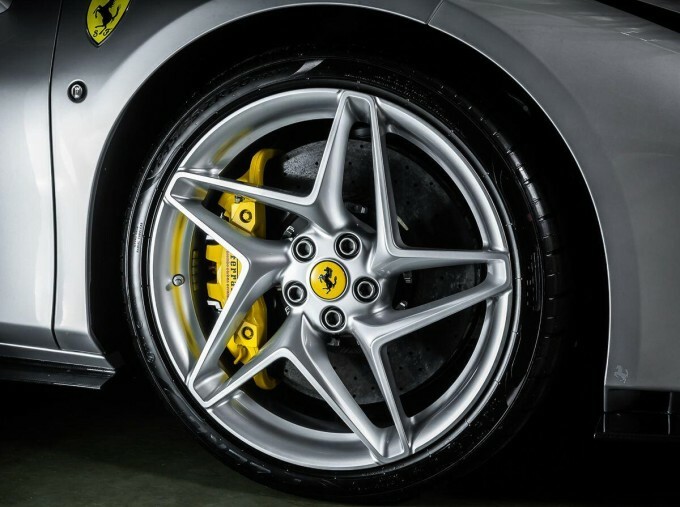 Ferrari F8 Tributo V8 Tributo Silver #13