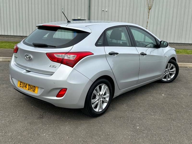 Hyundai I30 1.6 Crdi Blue Drive Classic - 2014 14 Silver #4