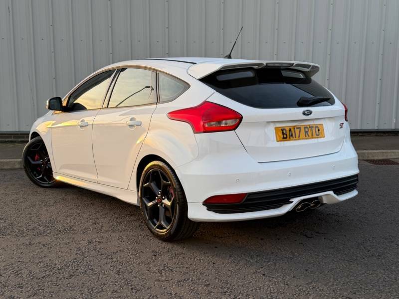Ford Focus 2.0 Tdci 185 St-3 - 2017 17 BA17RTO White #4
