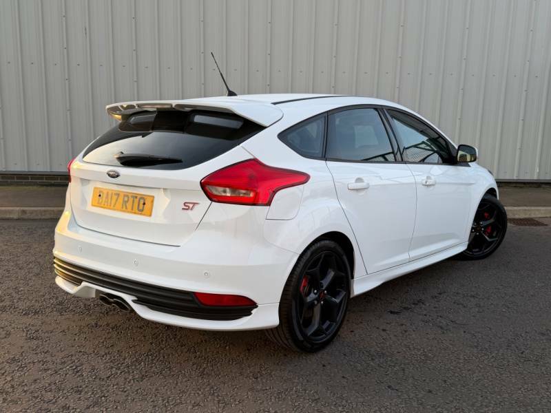 Ford Focus 2.0 Tdci 185 St-3 - 2017 17 BA17RTO White #2