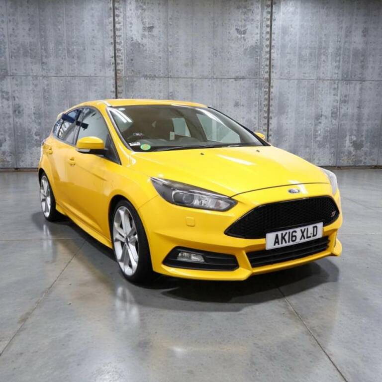 Ford Focus 2.0 Tdci 185 St-3 - 2016 16 Orange