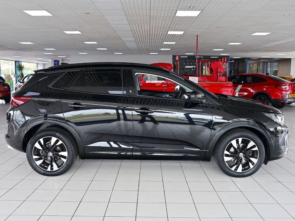 Vauxhall Grandland 1.2 Ultimate Turbo NG22PDU Black #6