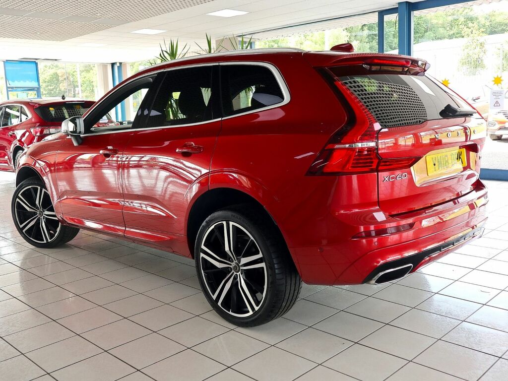 Volvo XC60 2.0 R-design Pro T5 Awd YM18DPK Red #2