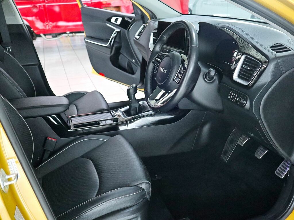 Kia Xceed 1.5 4 T-gdi RV22PPK Yellow #3