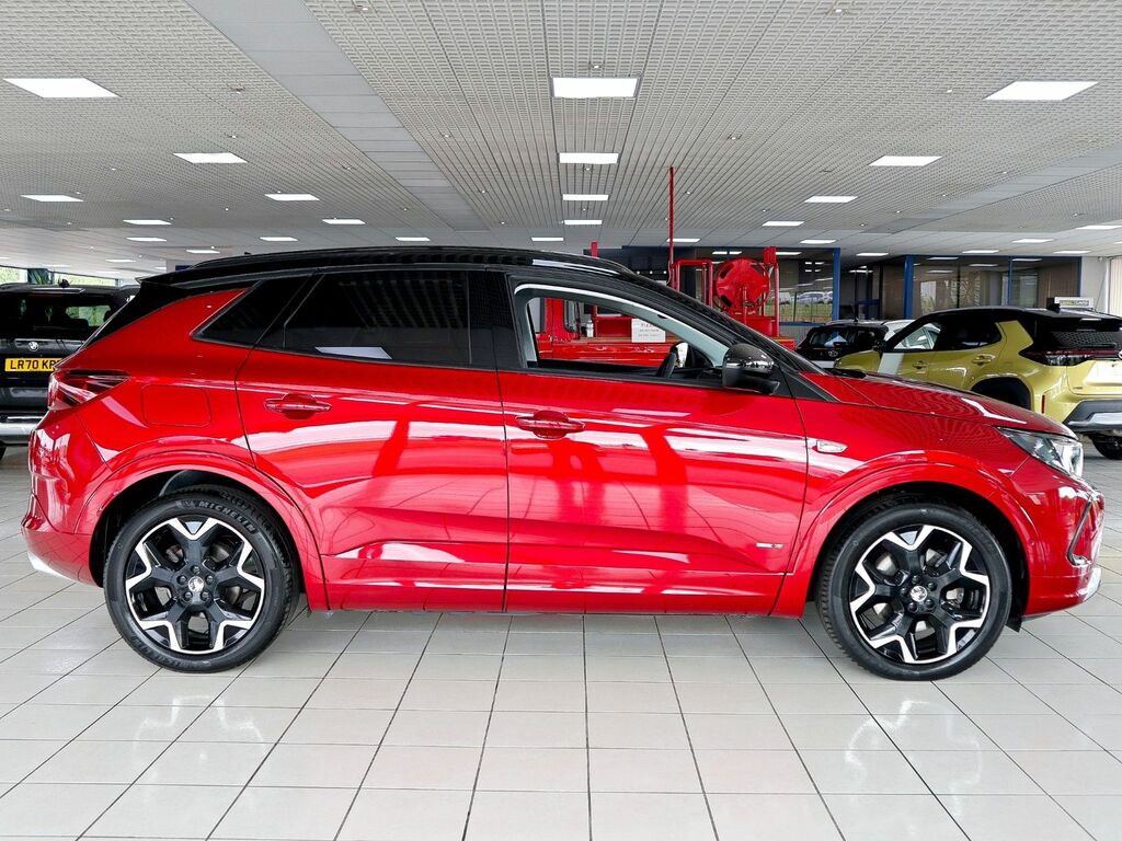 Vauxhall Grandland 1.6 Ultimate Plug In Hybrid Red #6