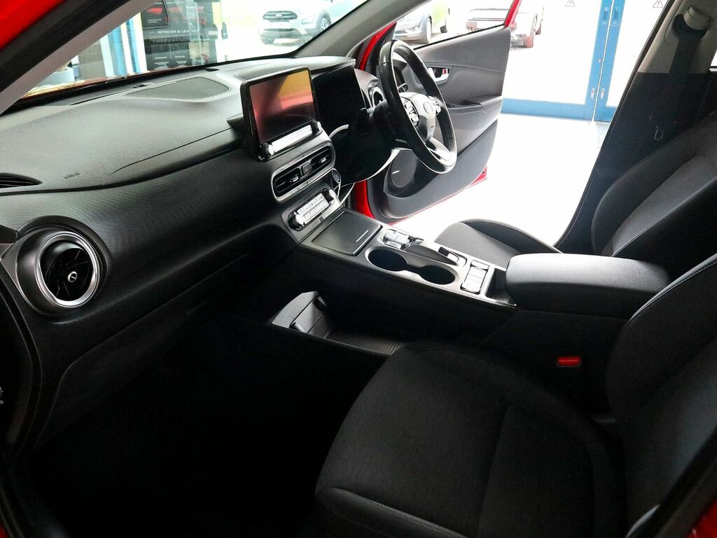 Hyundai Kona Premium 64Kwh Ev YS22KHU Red #4