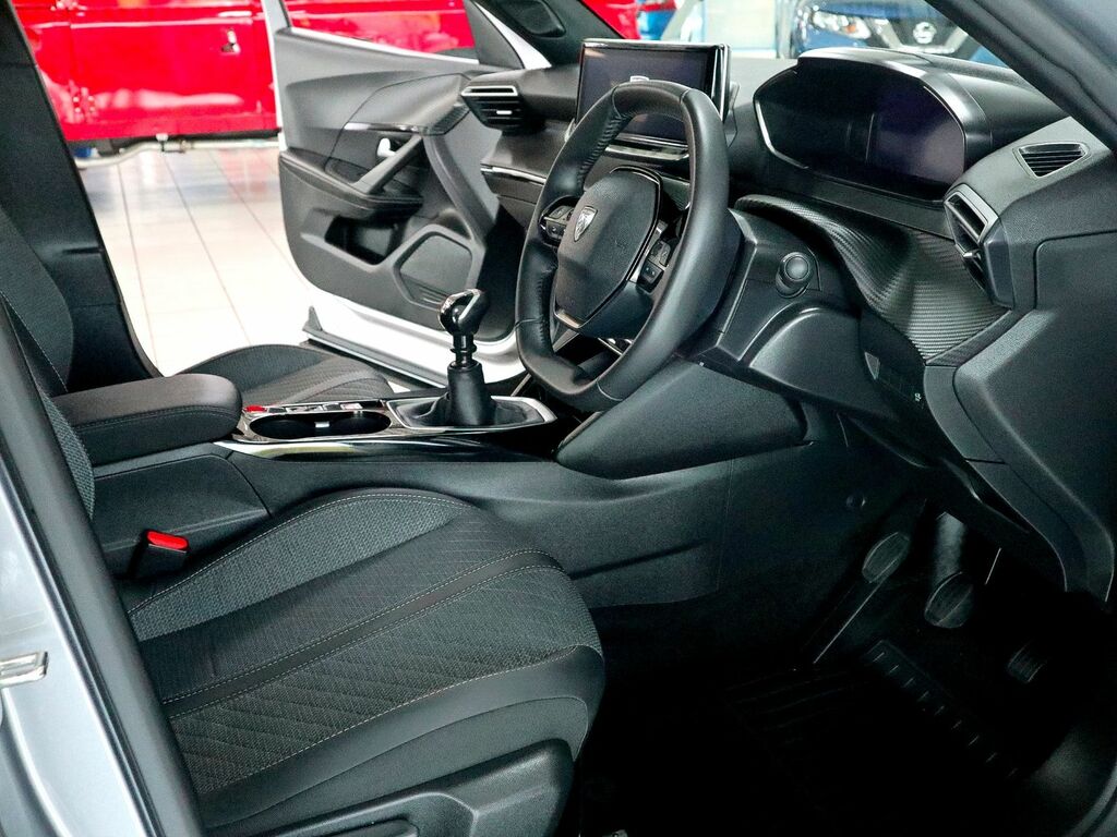 Peugeot 2008 1.2 Allure Puretech PX25VSC Grey #3