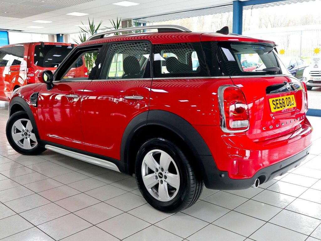 Mini Countryman 1.5 Cooper Classic SE68ODJ Red #2