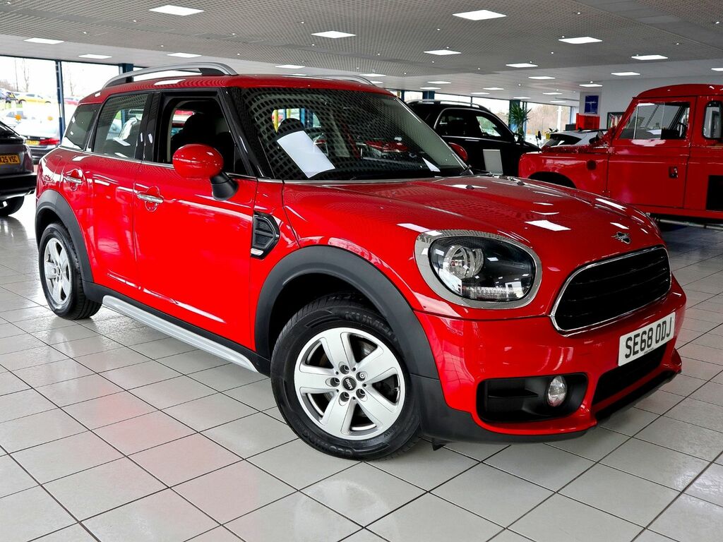 Mini Countryman 1.5 Cooper Classic Red