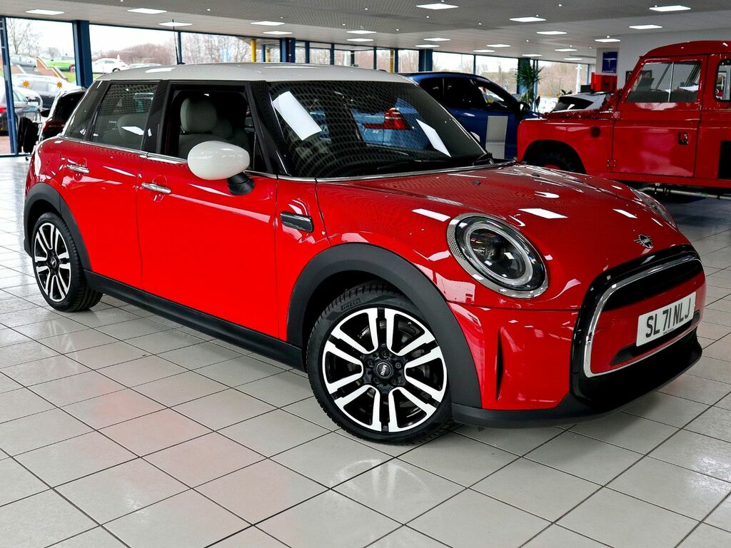 Mini Hatch 1.5 Cooper Exclusive Red