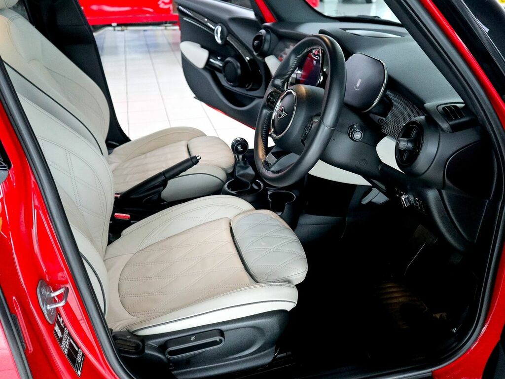 Mini Hatch 1.5 Cooper Exclusive SL71NLJ Red #3