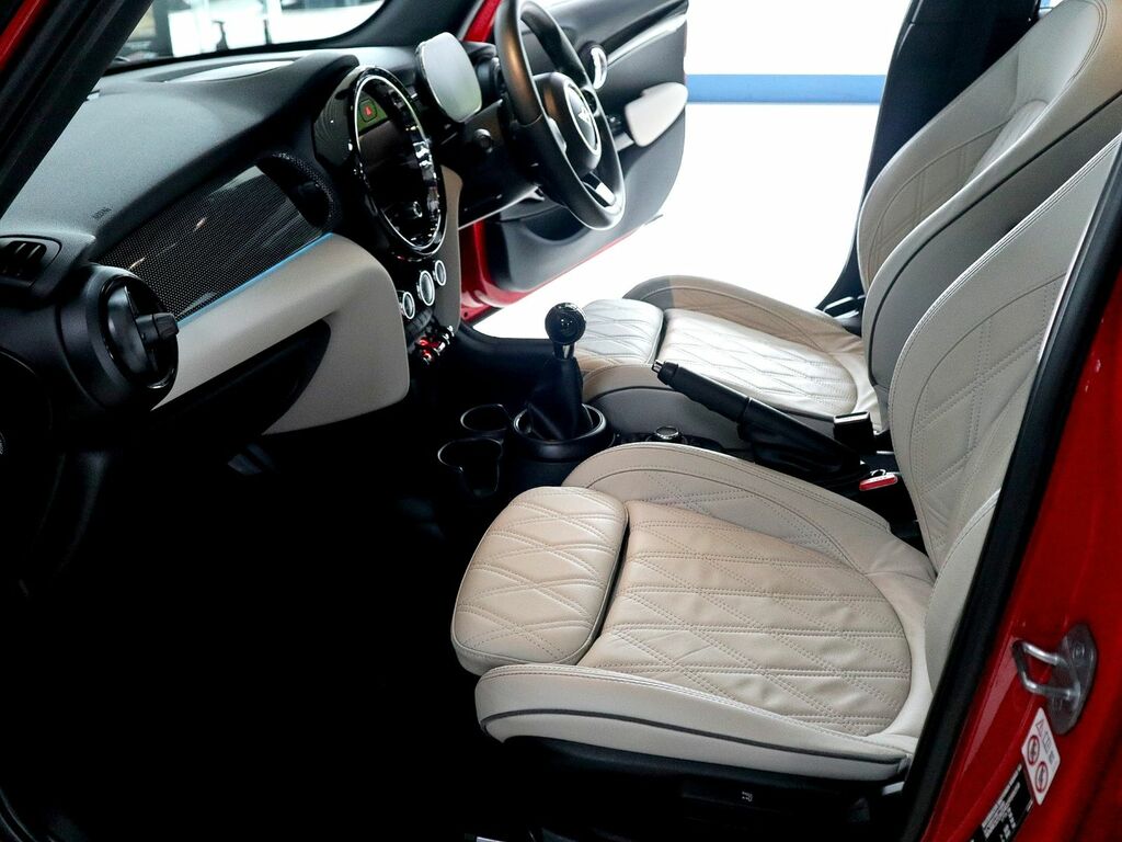 Mini Hatch 1.5 Cooper Exclusive SL71NLJ Red #4