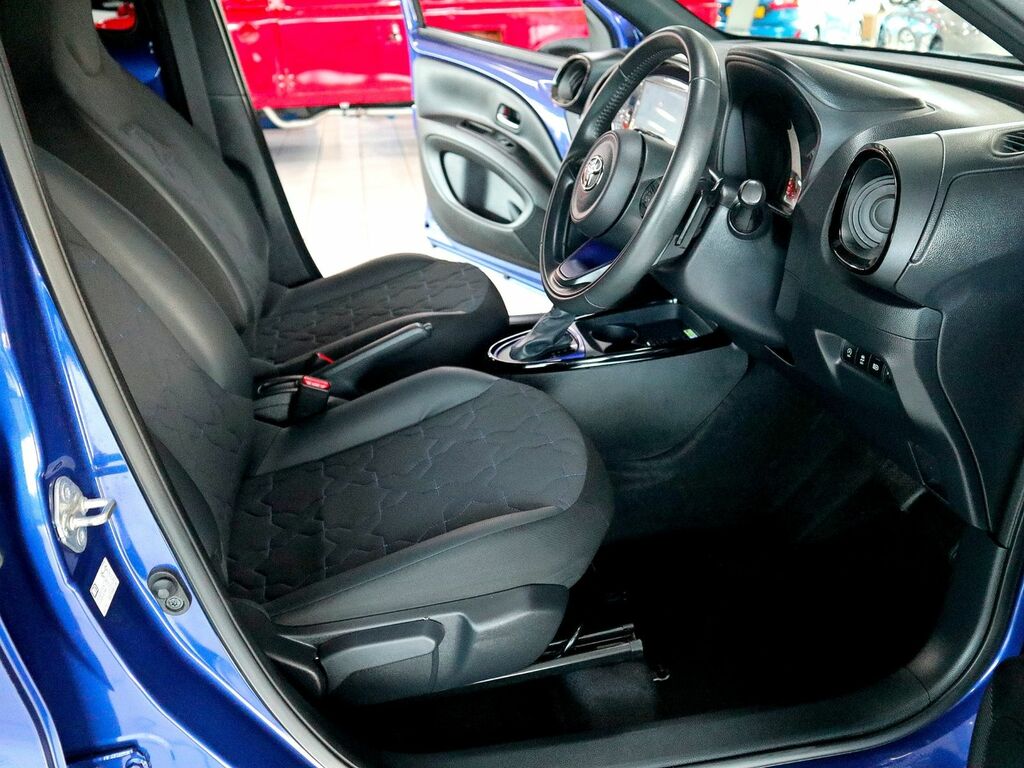 Toyota Aygo 1.0 X Exclusive Vvt-i X-shift Blue #3