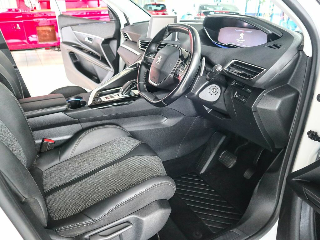 Peugeot 5008 1.2 Allure Puretech White #3
