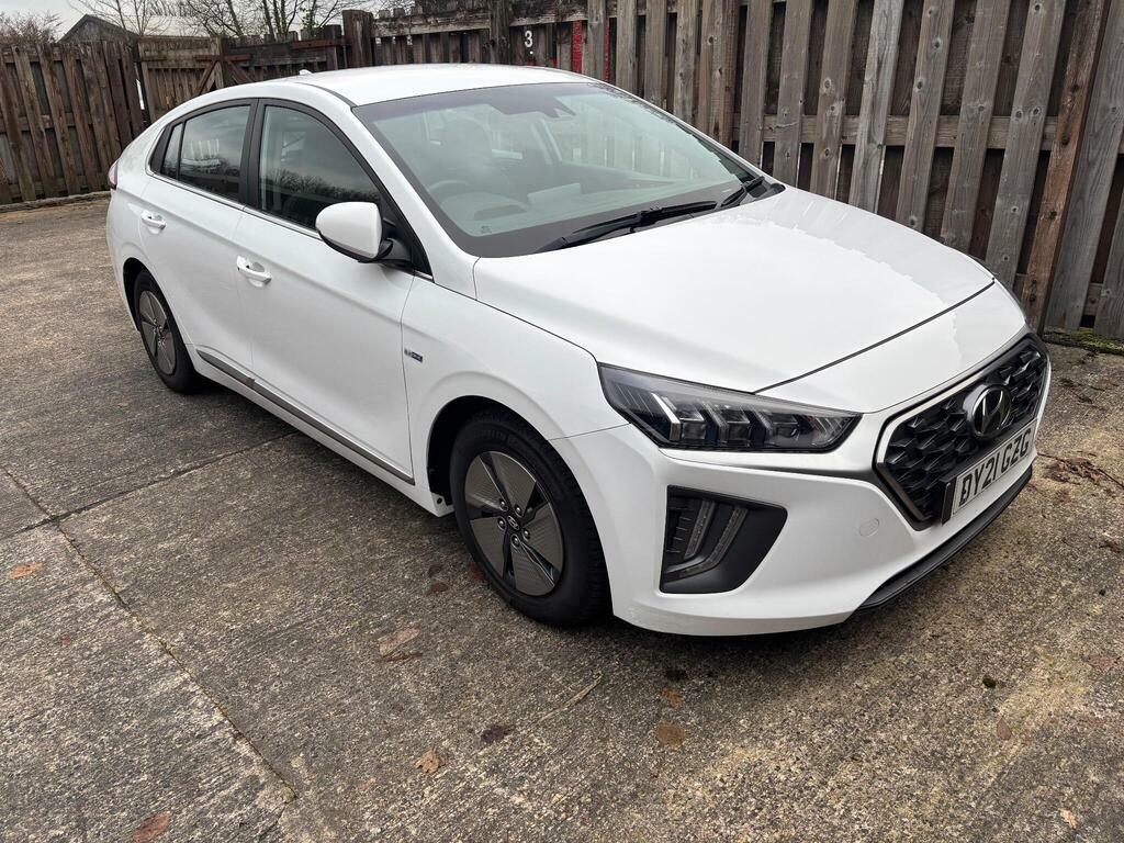 Hyundai Ioniq 1.6 H-gdi Premium Dct Euro 6 S S White