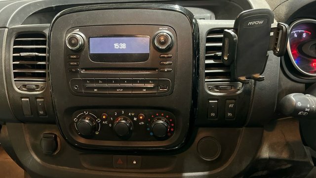 Vauxhall Vivaro 1.6 Cdti 2700 Biturbo WD67NFE Grey #5