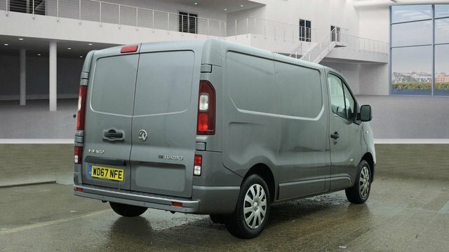 Vauxhall Vivaro 1.6 Cdti 2700 Biturbo WD67NFE Grey #2
