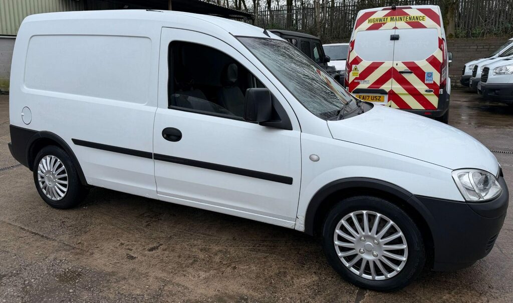 Vauxhall Combo 1700 Dti Maxx Silver #4