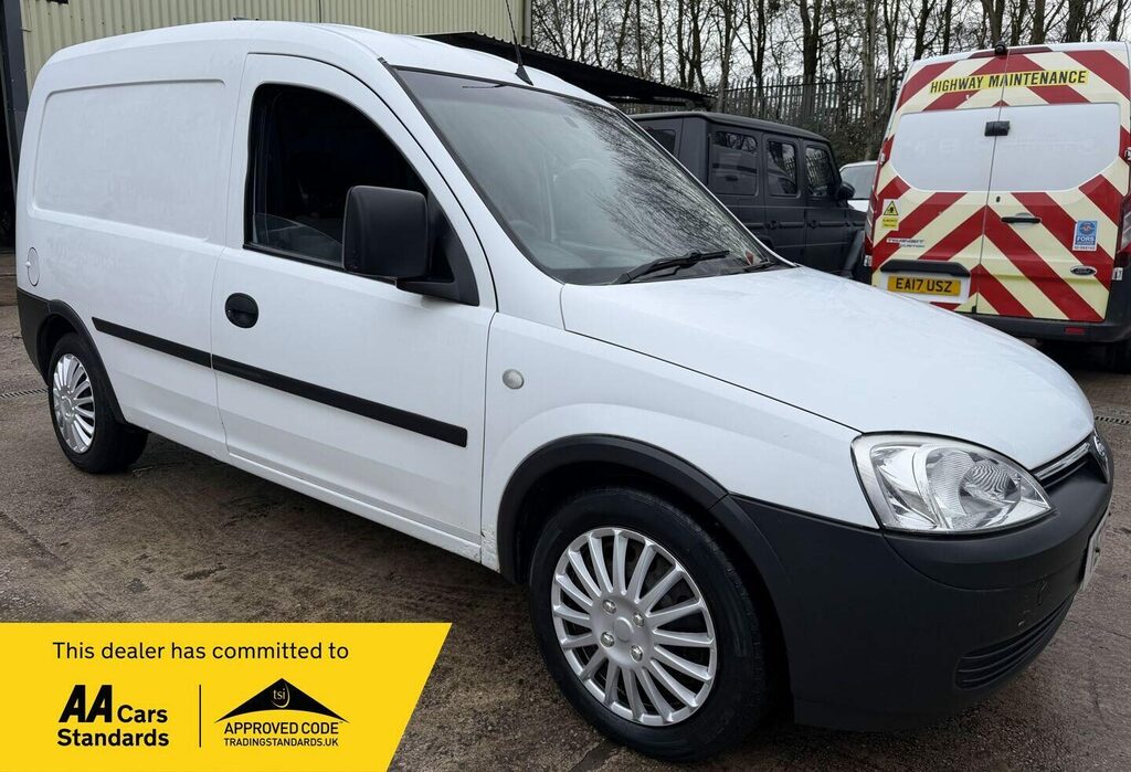 Vauxhall Combo 1700 Dti Maxx Silver #1
